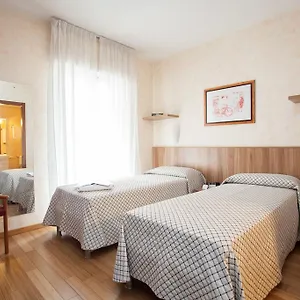 κάντε κράτηση εδώ