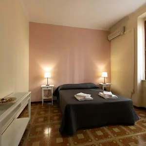 Domus Candia Roma